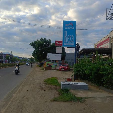 Wisma Reza Palopo Motel Екстериор снимка