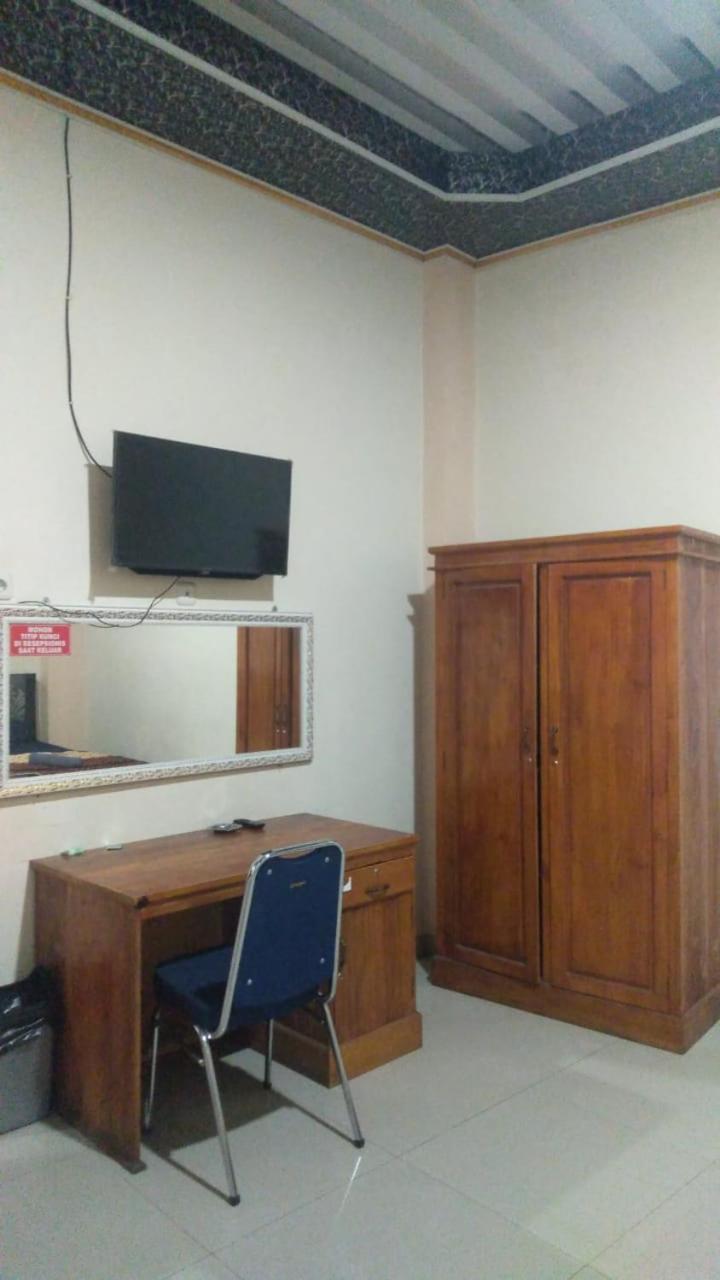 Wisma Reza Palopo Motel Екстериор снимка