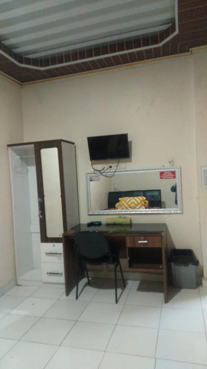 Wisma Reza Palopo Motel Екстериор снимка